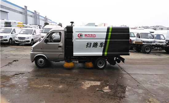 �L(zh��ng)����·܇��2����·܇�r(ji��)��-С�͒�·܇�S��ֱ�N