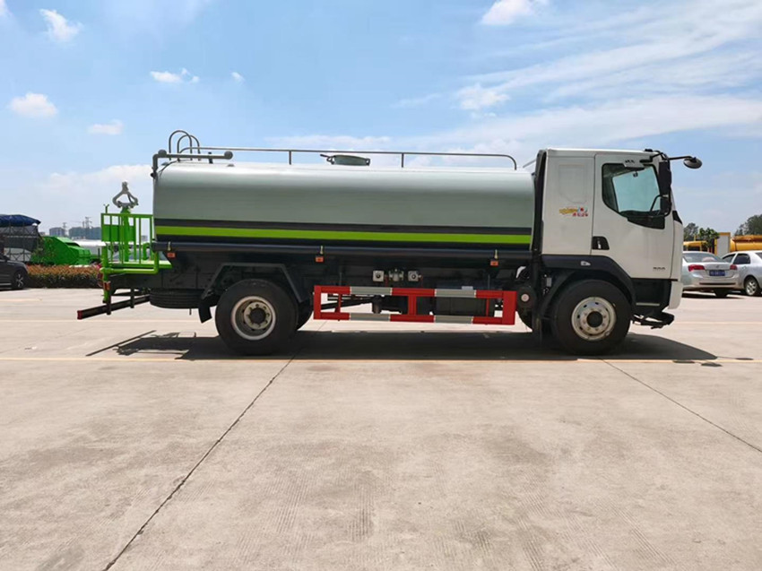 東風柳汽國六12噸灑水車 東風柳汽國六12噸灑水車