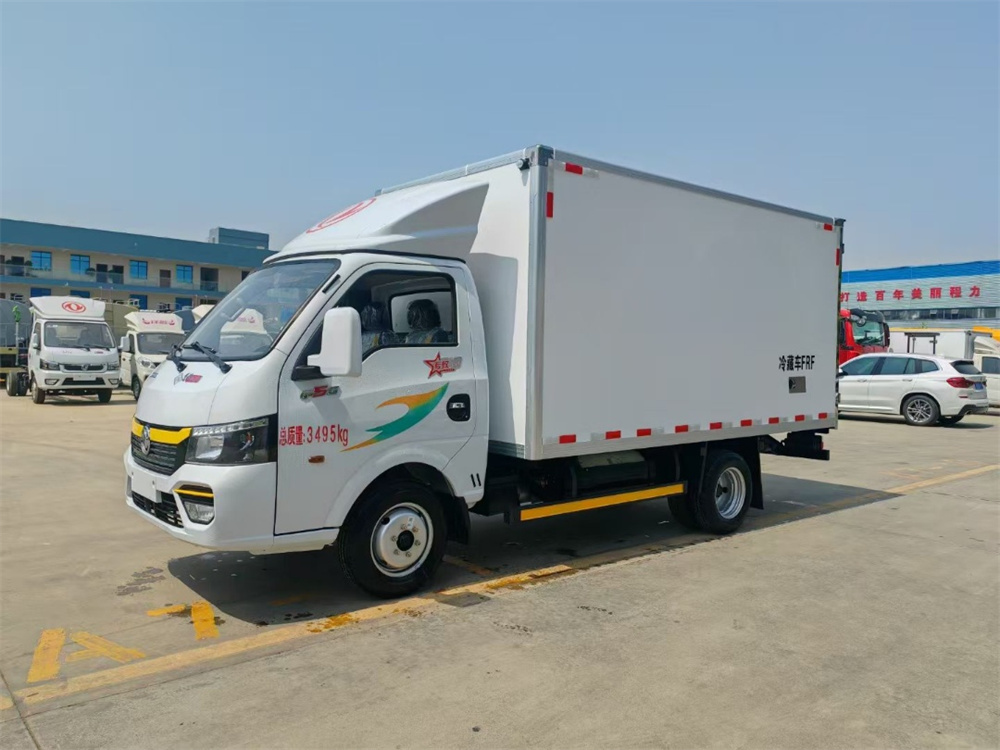 �|�L(f��ng);����Ȼ����̓������܇(ch��)-С���{(l��n)�����܇(ch��)