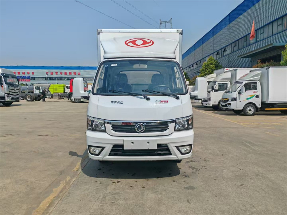 �|�L(f��ng);����Ȼ����̓������܇(ch��)-С���{(l��n)�����܇(ch��)